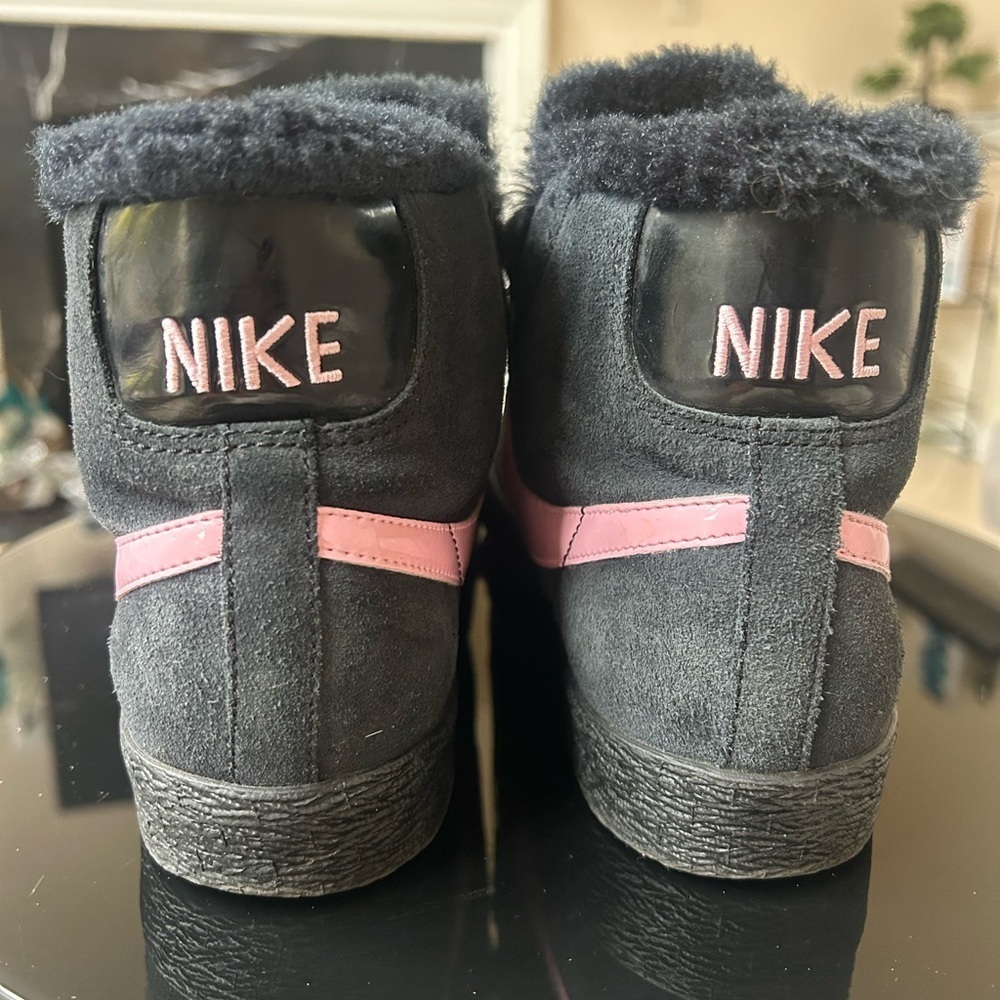 NIKE Pink & Black Fur Lined Mid Blazers - Picture 14 of 14